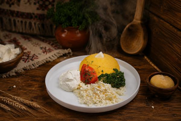 Polenta con Feta e Panna Acida